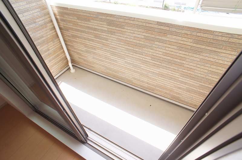 ��ʌ�����s�厚���s���̃A�p�[�g�̃o���R�j�[