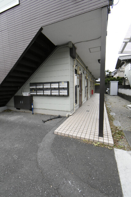 ��ʌ�����s�厚�����̃A�p�[�g�̃G���g�����X