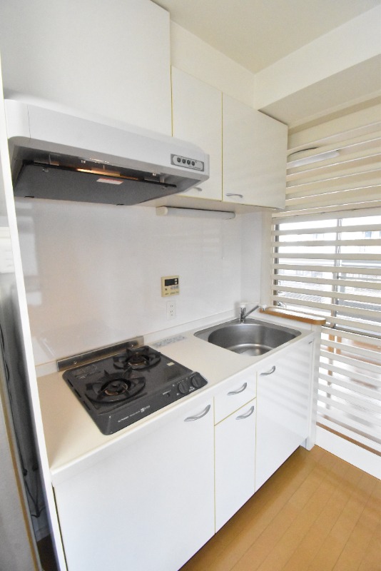 ��ʌ��������܎s��{�撇���Q���ڂ̃}���V�����̃L�b�`��