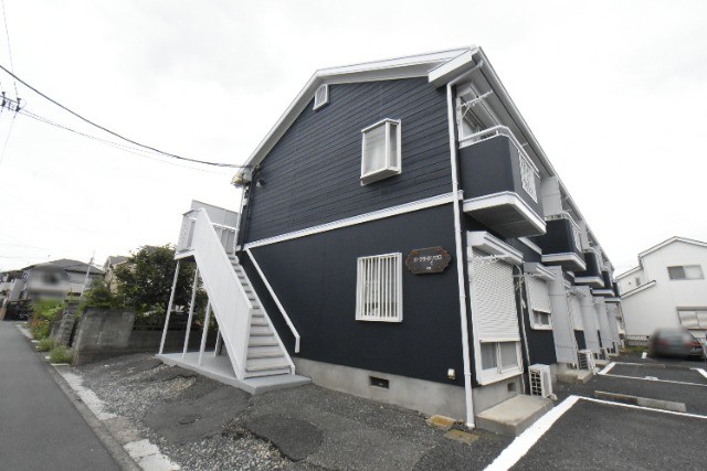 ��ʌ�����s�ܔԒ��̃A�p�[�g�̌����O��