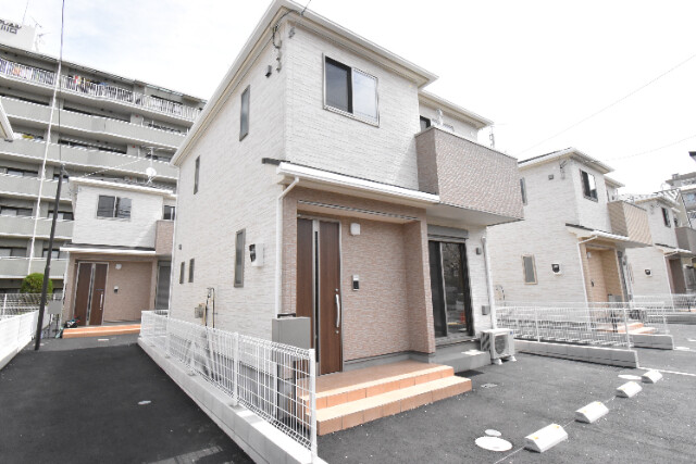 ��ʌ�����s������T���ڂ̈�ˌ��Ă̌����O��