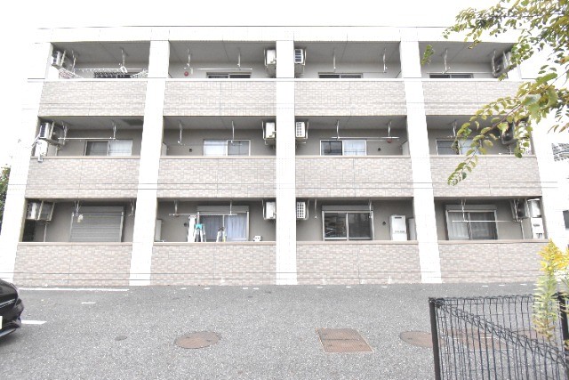 ��ʌ�����s�厚���s����408-1�̃}���V�����̌����O��