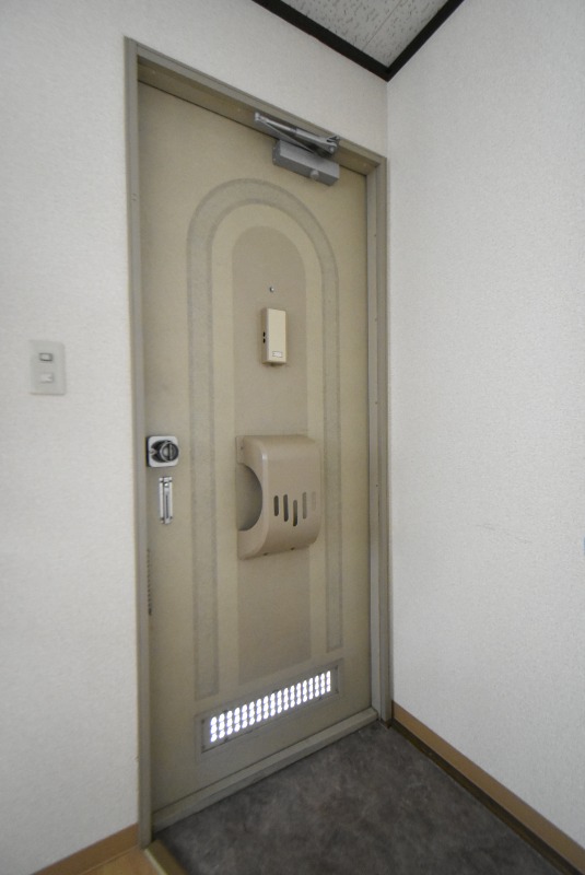 ��ʌ�����s�ܔԒ��̃A�p�[�g�̌���