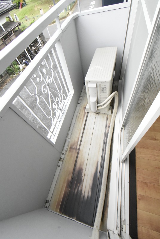 ��ʌ�����s�ܔԒ��̃A�p�[�g�̃o���R�j�[