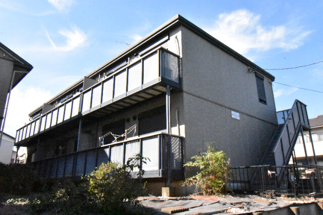 ��ʌ��@�c�s���m�؂S���ڂ̃A�p�[�g�̌����O��