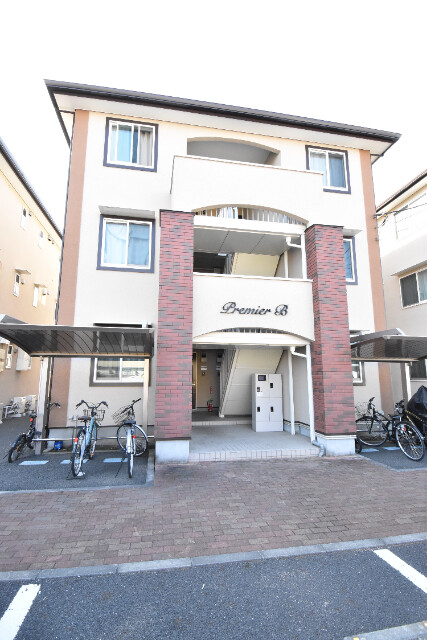 ��ʌ��z�J�s���C�N�^�E���T���ڂ̃A�p�[�g�̃G���g�����X