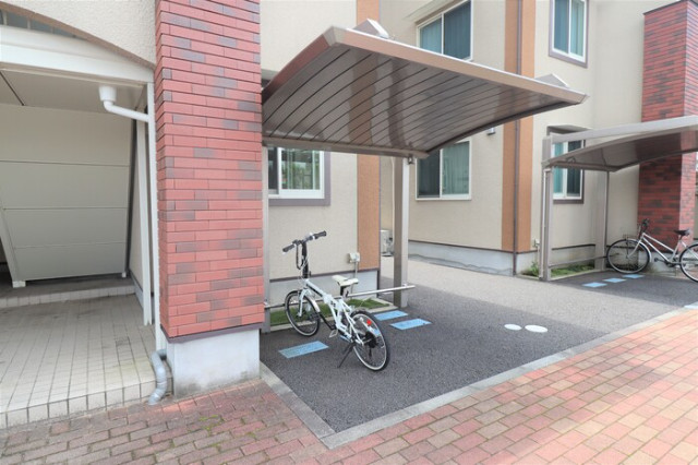 ��ʌ��z�J�s���C�N�^�E���T���ڂ̃A�p�[�g�̂��̑�