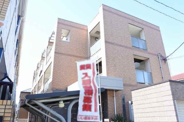 ��ʌ�����s���L�R���ڂ̃}���V�����̌����O��