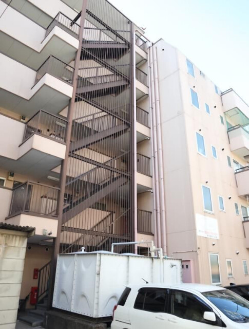 ��ʌ��t�����s�����P���ڂ̃}���V�����̌����O��