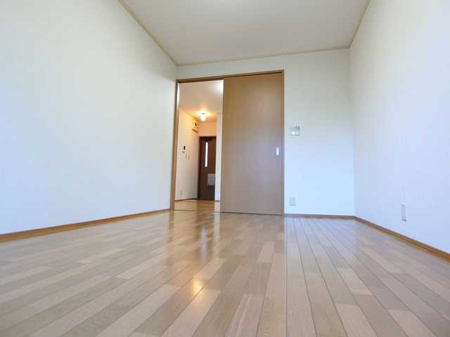 ��ʌ��@�c�s���m�؂S���ڂ̃A�p�[�g�̂��̑�