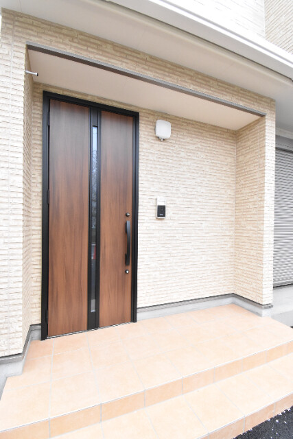 ��ʌ�����s������T���ڂ̈�ˌ��ẴG���g�����X