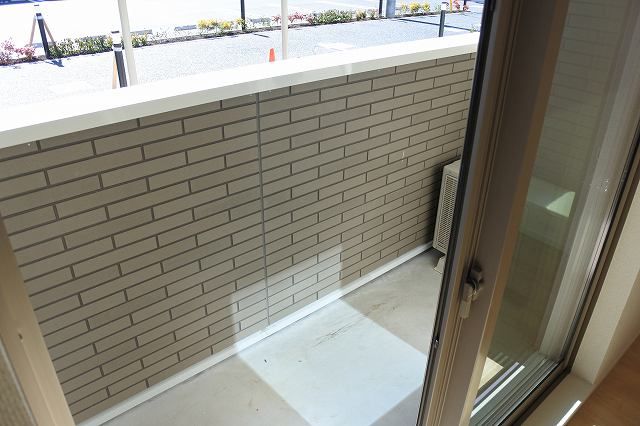 ��ʌ�����s�厚���s���̃A�p�[�g�̃o���R�j�[