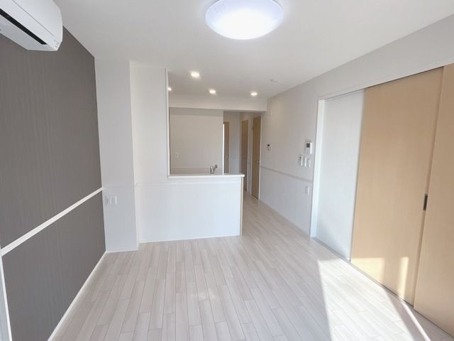 ��ʌ��������܎s����厚�����y�̃A�p�[�g�̋��ԁE���r���O