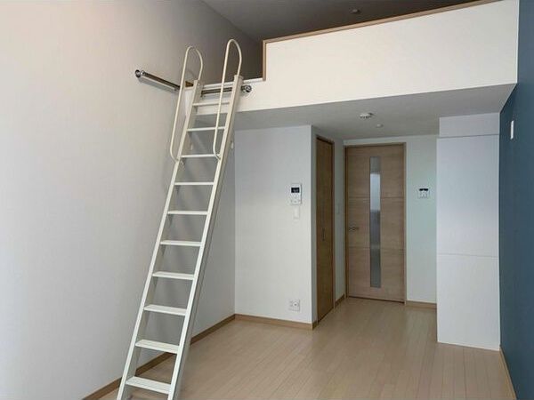 ��ʌ��������܎s�k��{�����S���ڂ̃A�p�[�g�̋��ԁE���r���O