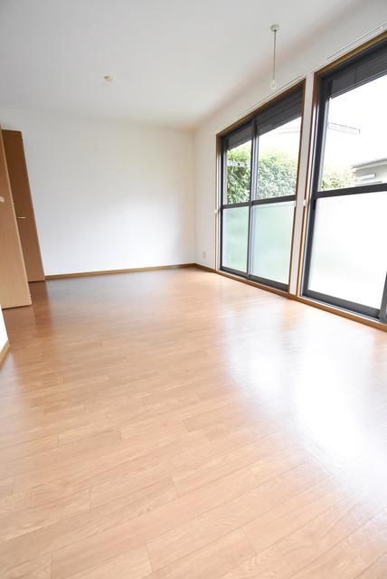 ��ʌ��������܎s��{��O���P���ڂ̃e���X�n�E�X�̋����E���r���O