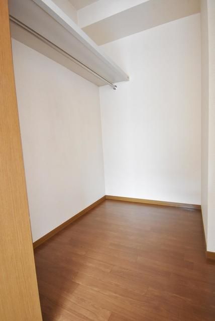 ��ʌ��������܎s��{��O���P���ڂ̃e���X�n�E�X�̎��[