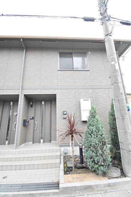 ��ʌ��������܎s��{��O���P���ڂ̃e���X�n�E�X�̃G���g�����X