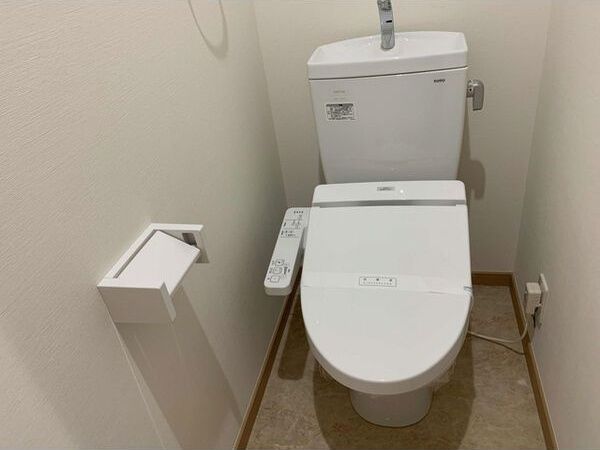 ��ʌ��������܎s�k��{�����S���ڂ̃A�p�[�g�̃g�C��