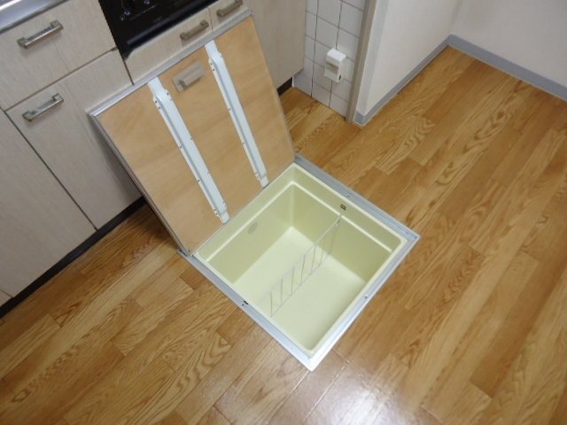 ��ʌ�����s���s���R���ڂ̃}���V�����̂��̑��ݔ�