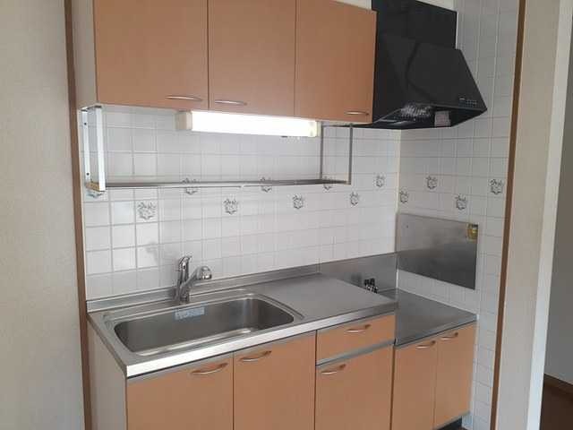 ��ʌ������s���T���ڂ̃A�p�[�g�̃L�b�`��