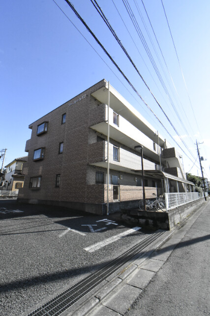 ��ʌ�����s��c�{856-1�̃}���V�����̌����O��