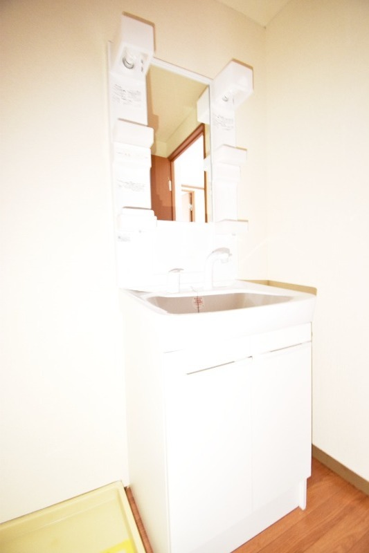 ��ʌ��k�����S�ɓޒ��{���P���ڂ̃}���V�����̐��ʏ�