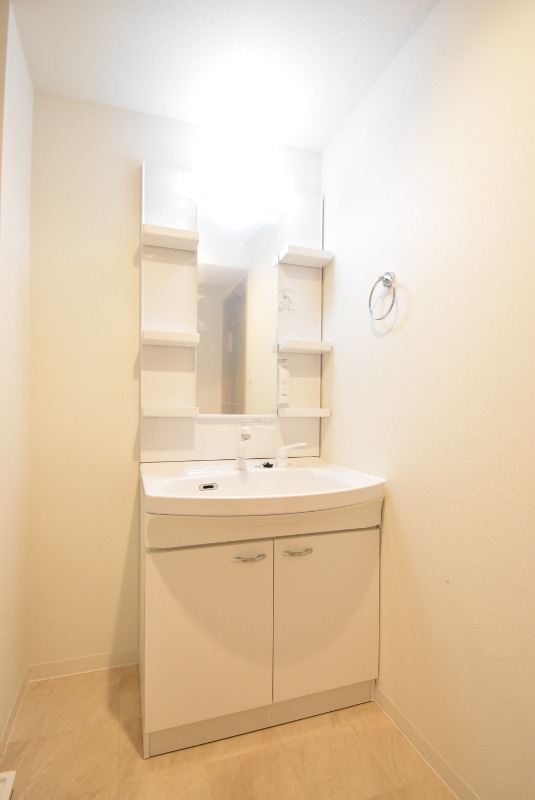 ��ʌ��������܎s��΋�������Q���ڂ̃}���V�����̐��ʏ�