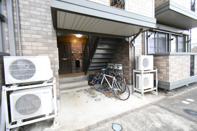 ��ʌ�����s�厚���˂̃A�p�[�g�̃G���g�����X