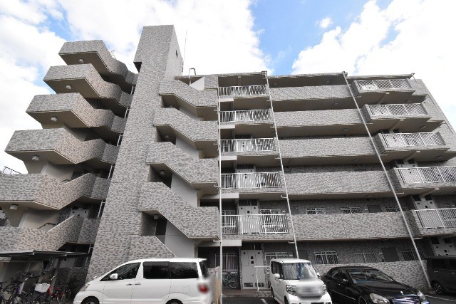 ��ʌ��������܎s�΋擌�Y�a�X���ڂ̃}���V�����̌����O��