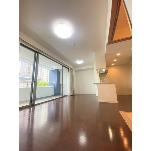 ��ʌ��������܎s�Y�a���ՂP���ڂ̃}���V�����̋��ԁE���r���O