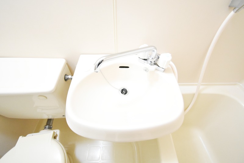 ��ʌ��������܎s������厚�V��̃A�p�[�g�̐��ʏ�