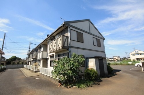 ��ʌ��������܎s������厚����842-2�̃A�p�[�g�̌����O��