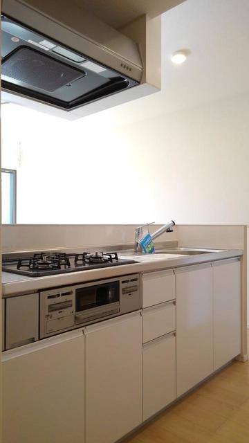 ��ʌ��@�c�s���V�h�T���ڂ̃A�p�[�g�̃L�b�`��