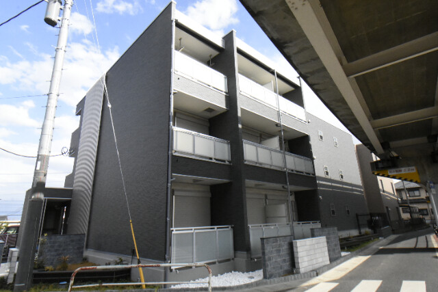 ��ʌ��������܎s�k��y�C���Q���ڂ̃}���V�����̌����O��