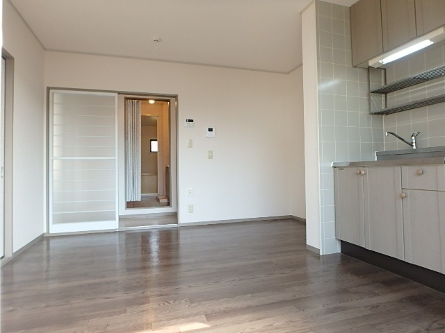 ��ʌ�����s�厚�����̃A�p�[�g�̋��ԁE���r���O