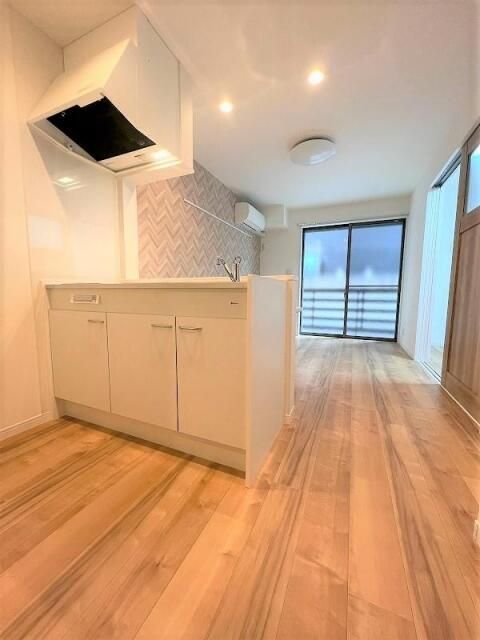 ��ʌ�����s�����P���ڂ̃A�p�[�g�̋��ԁE���r���O