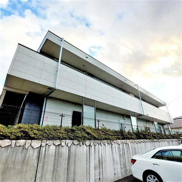 ��ʌ�����s�����J�{���R���ڂ̃A�p�[�g�̃G���g�����X