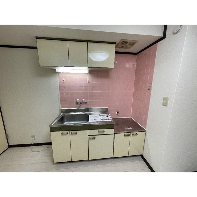 ��ʌ��������܎s��{��㏬���̃}���V�����̃L�b�`��