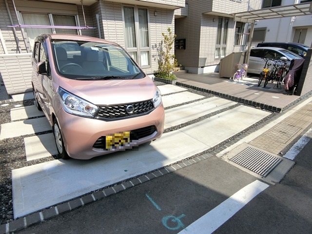 ��ʌ��������܎s��{��O���P���ڂ̃}���V�����̒��ԏ�