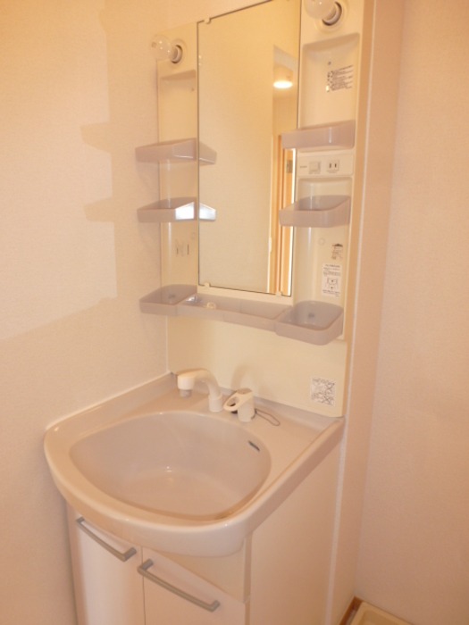 ��ʌ�����s���ԂR���ڂ̃A�p�[�g�̐��ʏ�