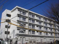 ��ʌ�����s�{���Q����13-8�̃}���V�����̌����O��