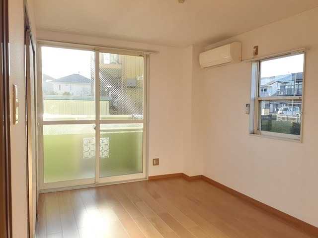 ��ʌ������s���v��̃A�p�[�g�̋��ԁE���r���O