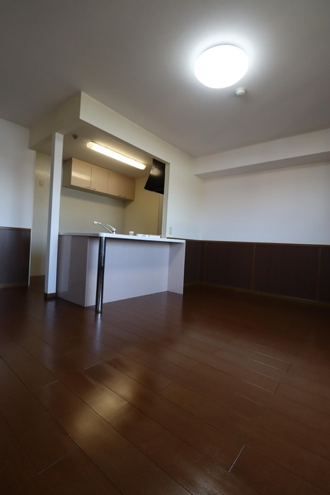 ��ʌ��������܎s��{��O���P���ڂ̃A�p�[�g�̋��ԁE���r���O