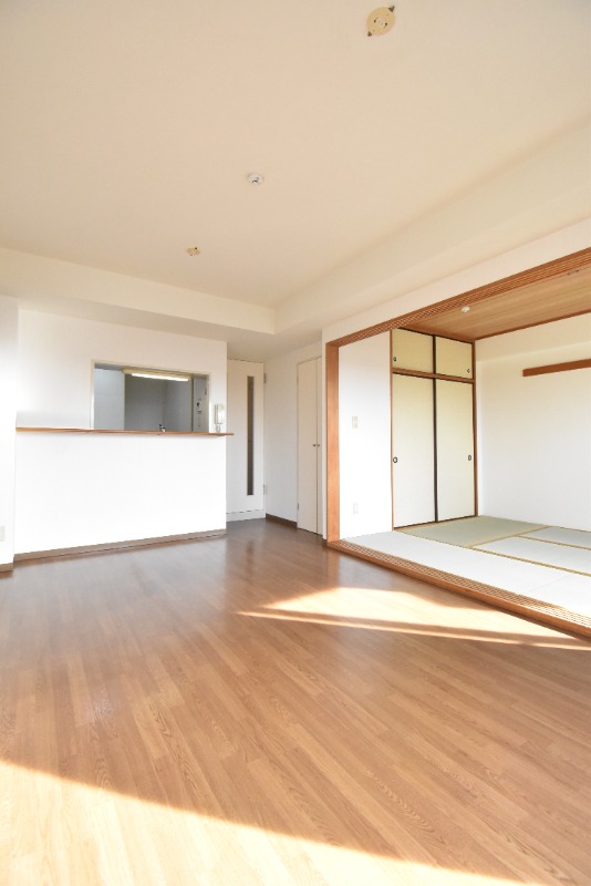 ��ʌ��������܎s�΋摾�c�E�P���ڂ̃}���V�����̋��ԁE���r���O