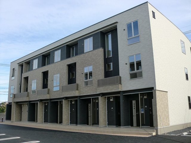 ��ʌ������s���v��920-1�̃A�p�[�g�̌����O��