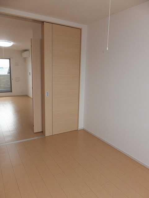 ��ʌ������s���v��̃A�p�[�g�̂��̑������E�X�y�[�X