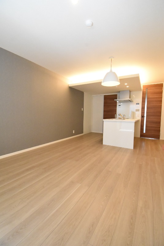 ��ʌ��������܎s�Y�a��j���J�R���ڂ̃}���V�����̋��ԁE���r���O