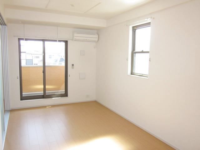 ��ʌ��@�c�s�Β��R���ڂ̃A�p�[�g�̋��ԁE���r���O