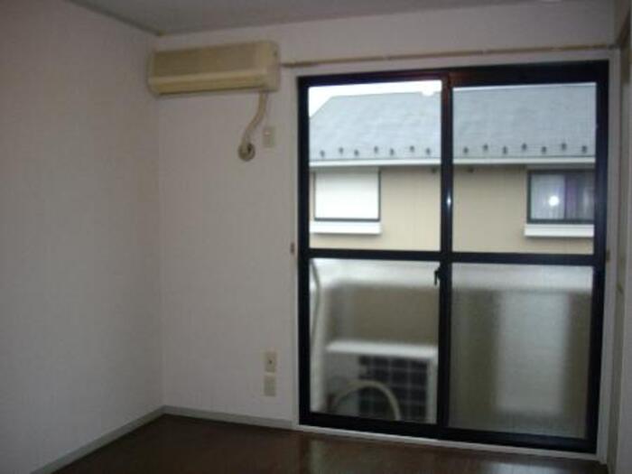 ��ʌ��k�����S�ɓޒ��h�T���ڂ̃A�p�[�g�̋��ԁE���r���O