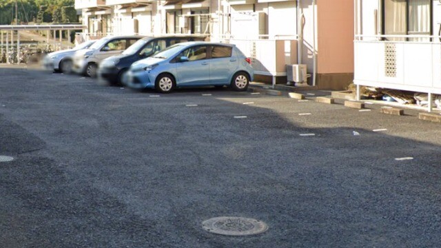 ��ʌ��k�����S�ɓޒ��h�T���ڂ̃A�p�[�g�̒��ԏ�